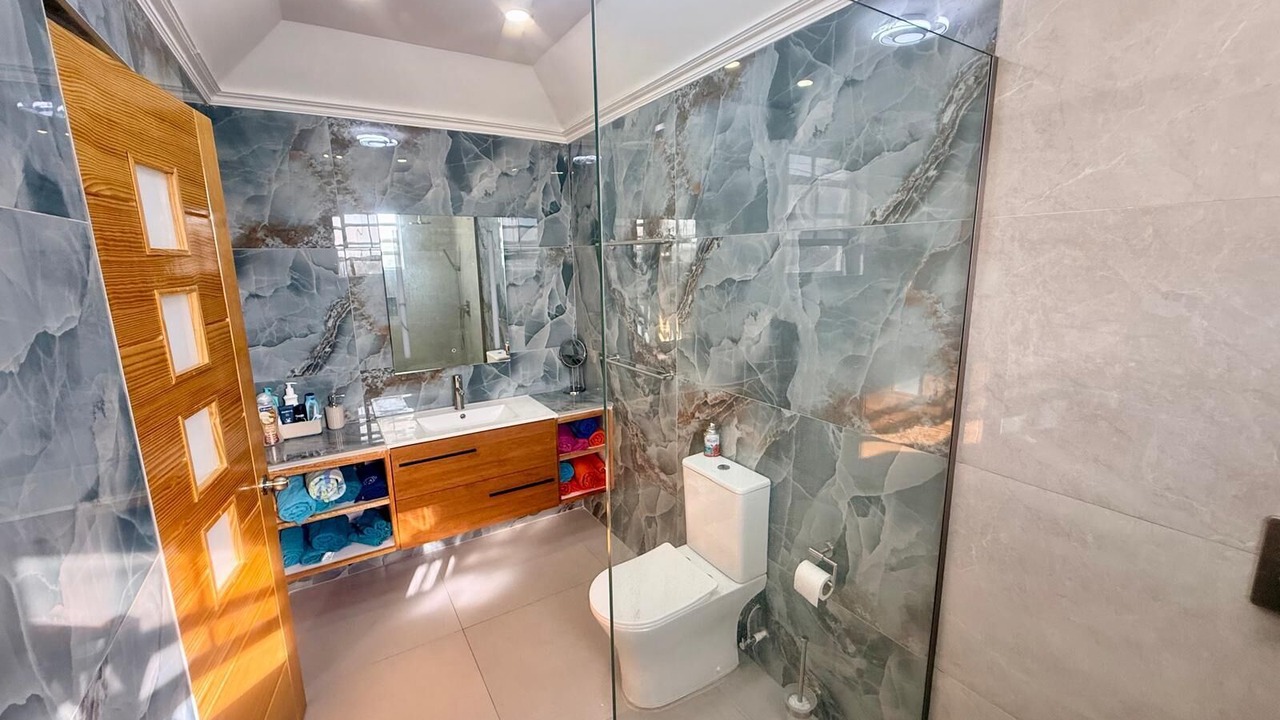 Photo of Bathroom in Gibbons Boggs