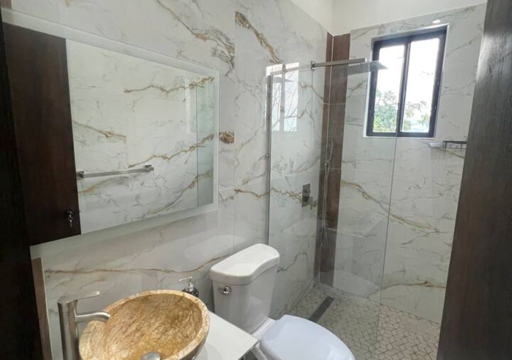 Photo of Bathroom in Eastwood Park