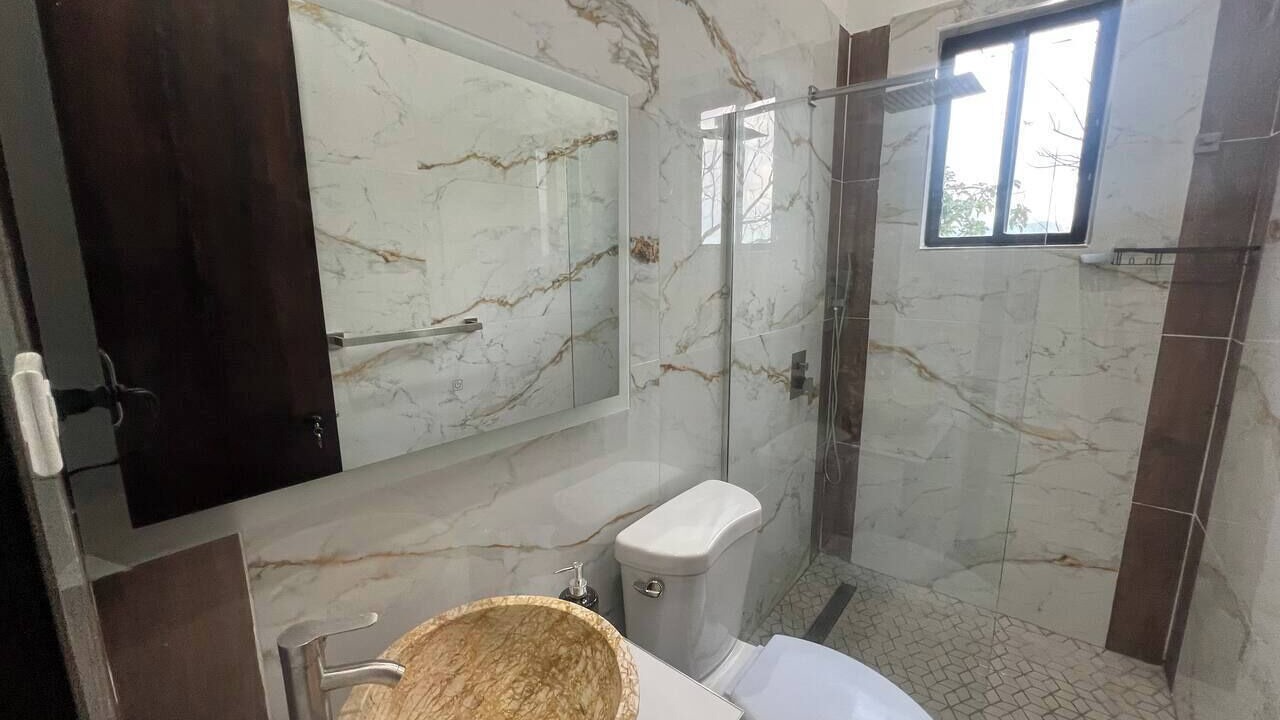 Photo of Bathroom in Eastwood Park
