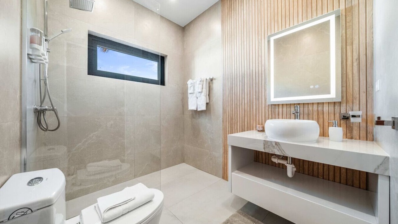 Photo of Bathroom in Ponton