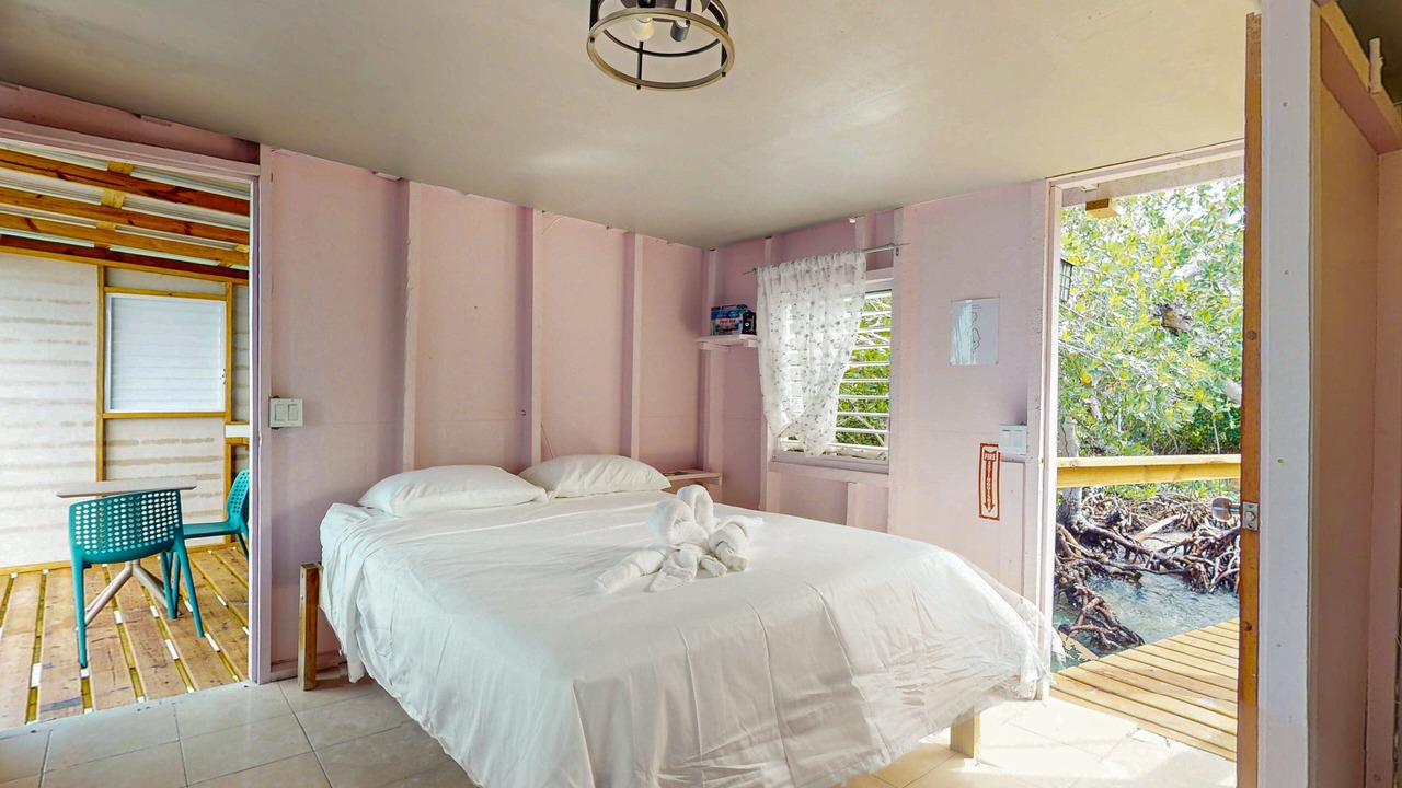 Photo of Bedroom in Sittee Point