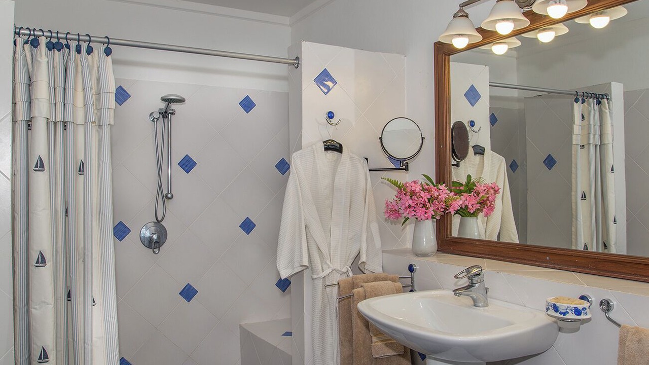 Photo of Bathroom in Silver Sands