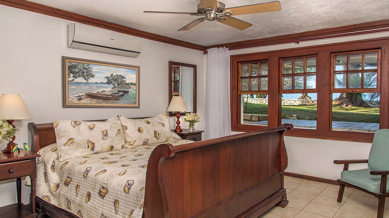 Photo of Bedroom in Silver Sands