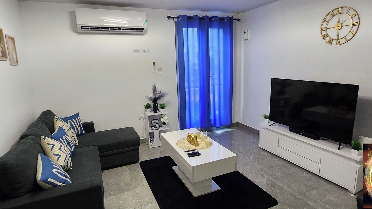 Photo of Livingroom in Eden Gardens