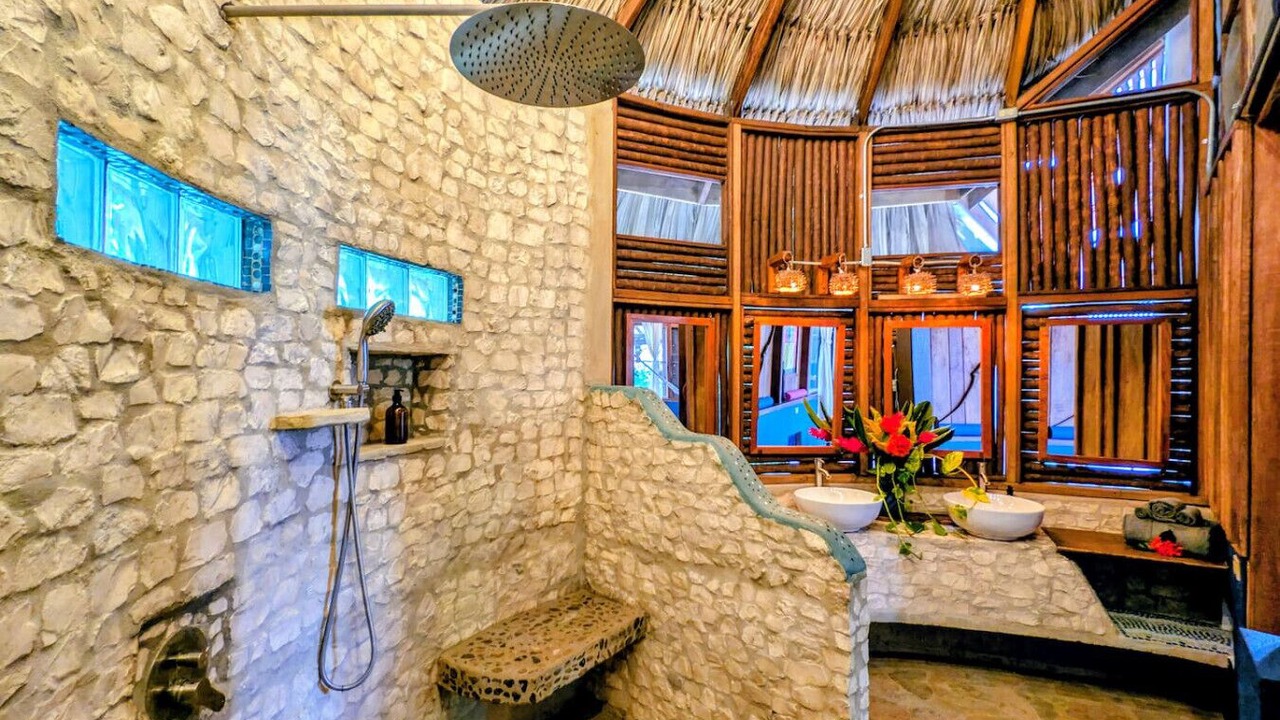 Photo of Bathroom in Benque Viejo Del Carmen