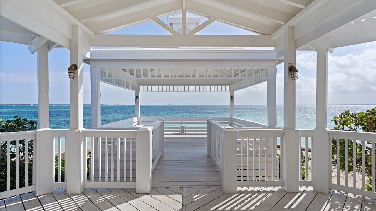 Photo of Patio Balcony in Hope Town