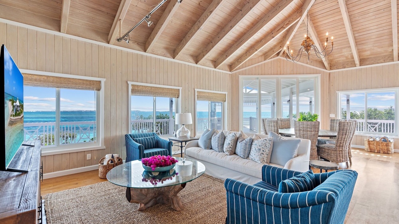 Photo of Livingroom in Hope Town