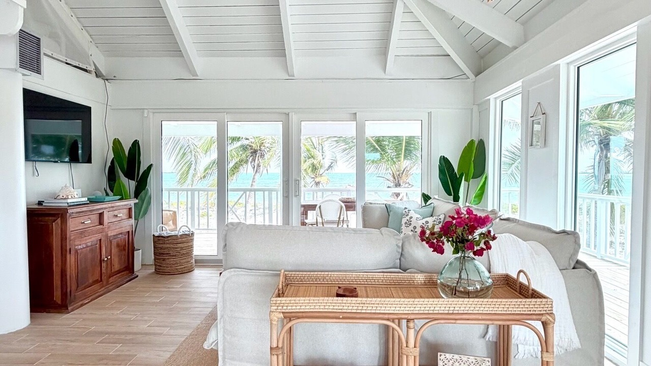 Photo of Livingroom in Great Harbour Cay