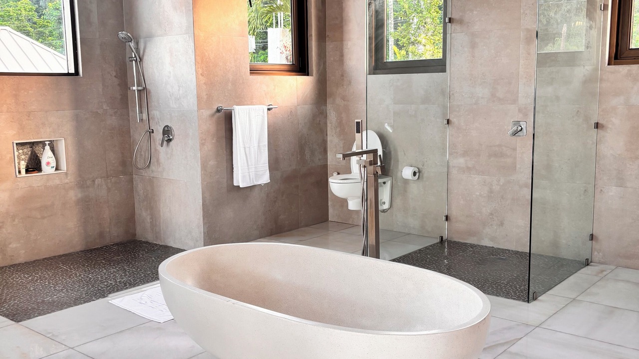 Photo of Bathroom in Salt Gut