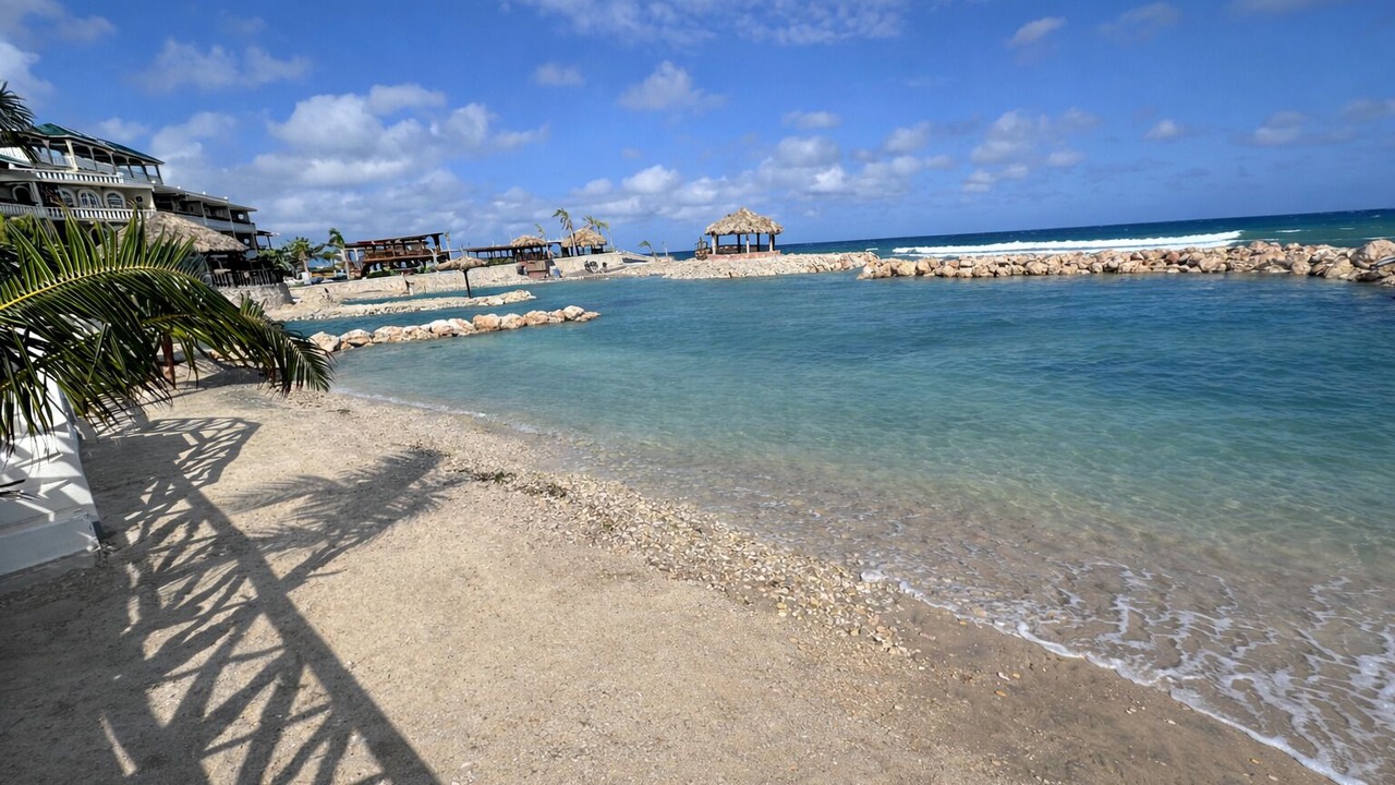 Photo of Others in Runaway Bay