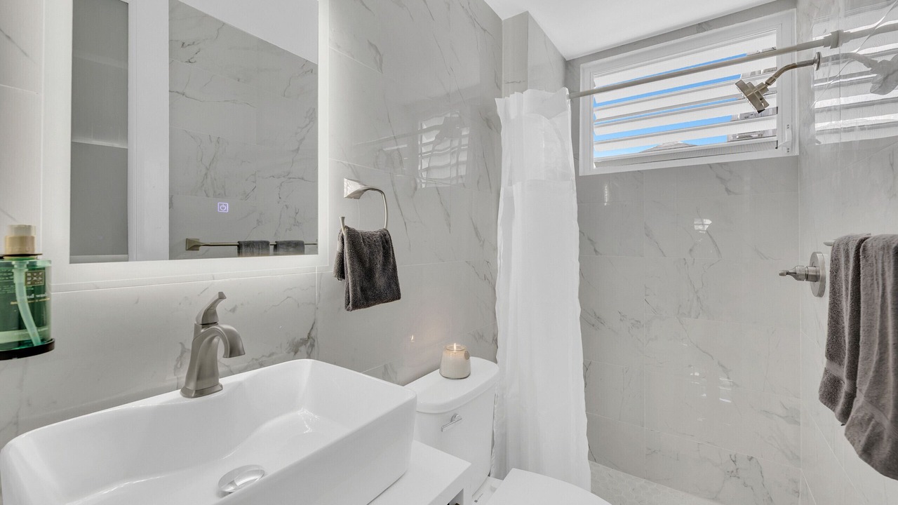Photo of Bathroom in Hato Rey Central