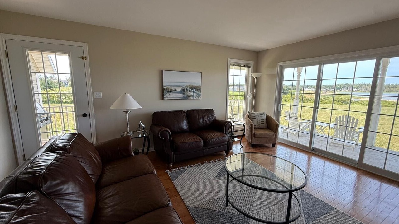Photo of Livingroom in West Covehead