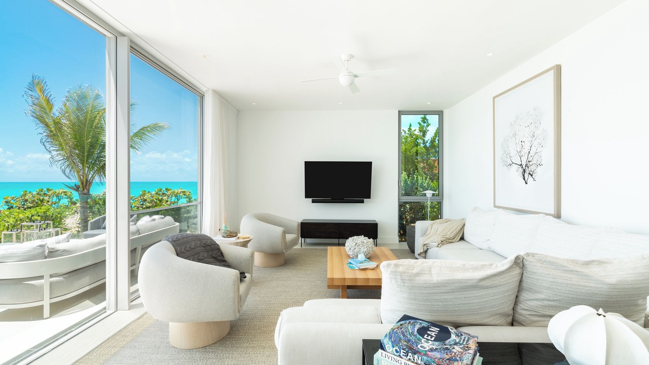 Photo of Livingroom in Long Bay Hills
