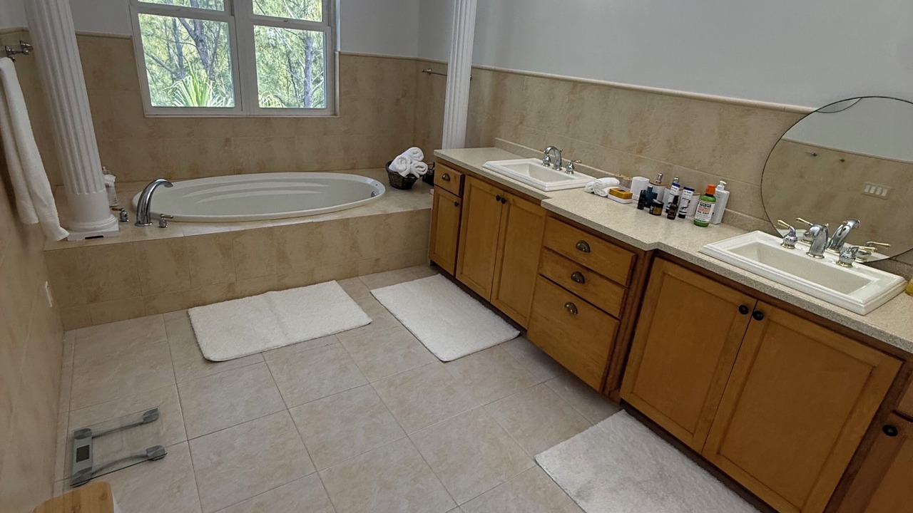 Photo of Bathroom in Bahamia West