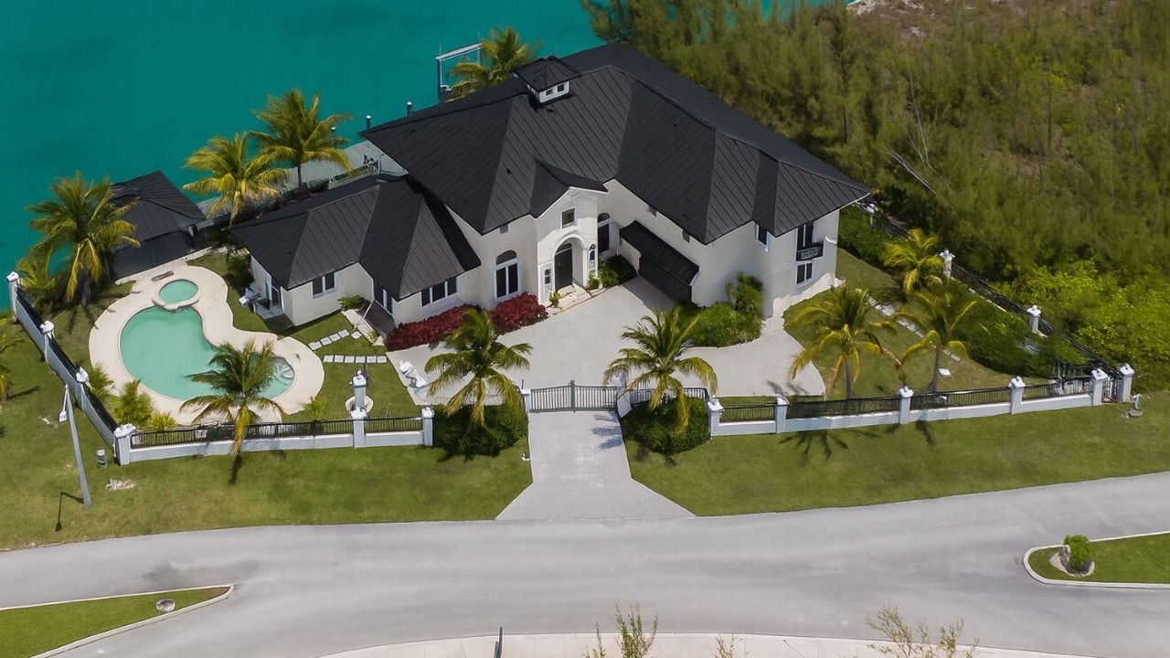 Photo of Outdoor in Bahamia West