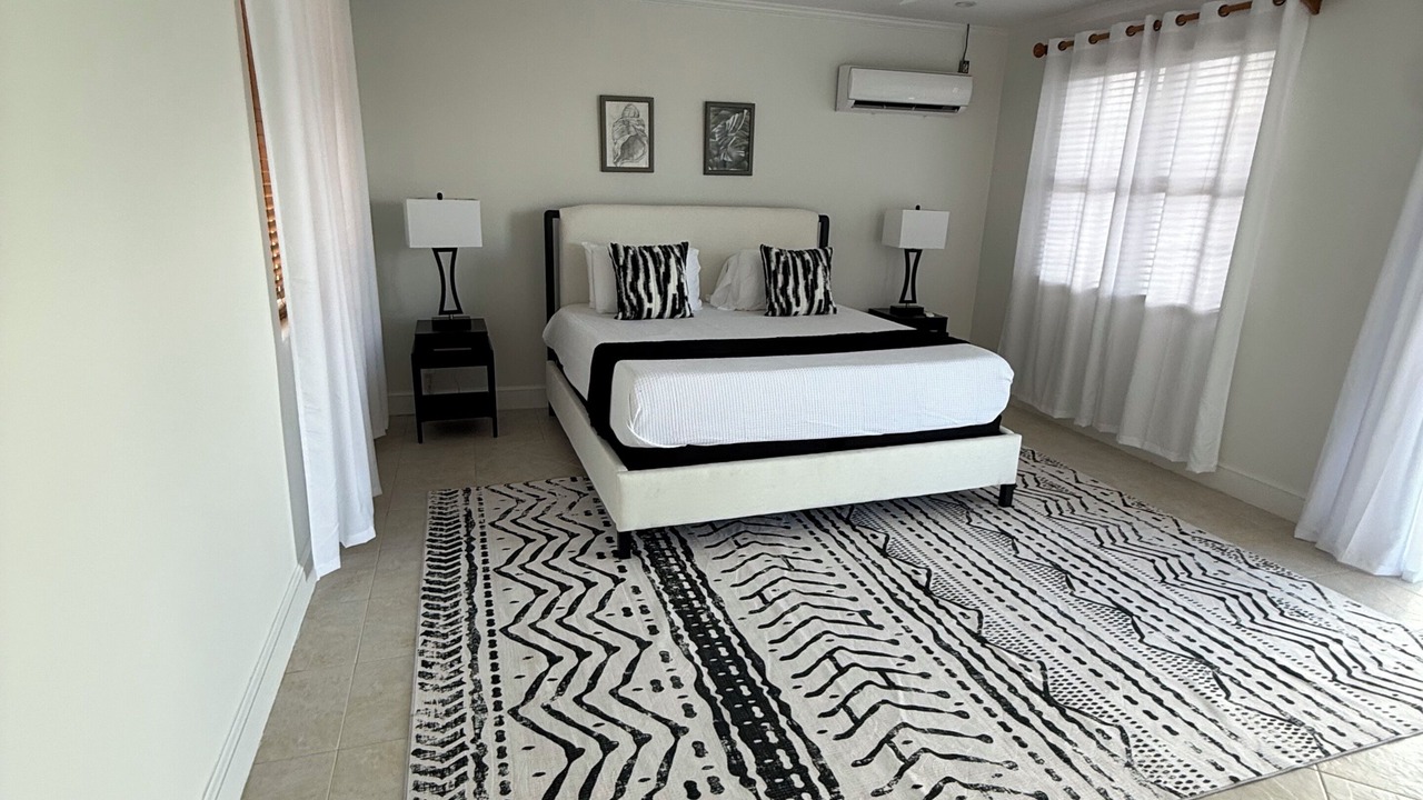 Photo of Bedroom in Bahamia West