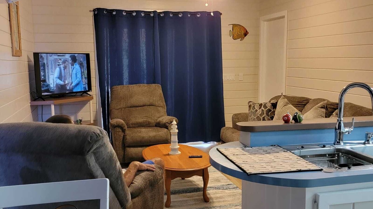 Photo of Livingroom in Bahama Palm Shores
