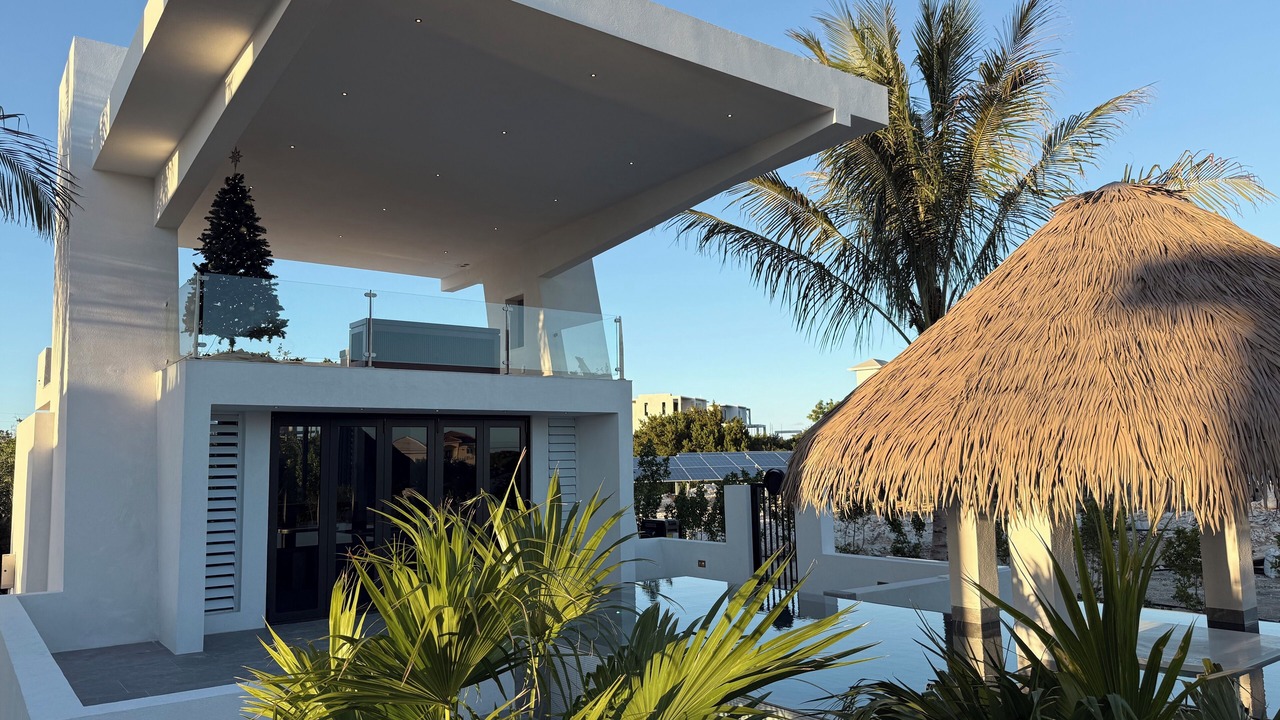 Photo of Patio Balcony in Long Bay Hills