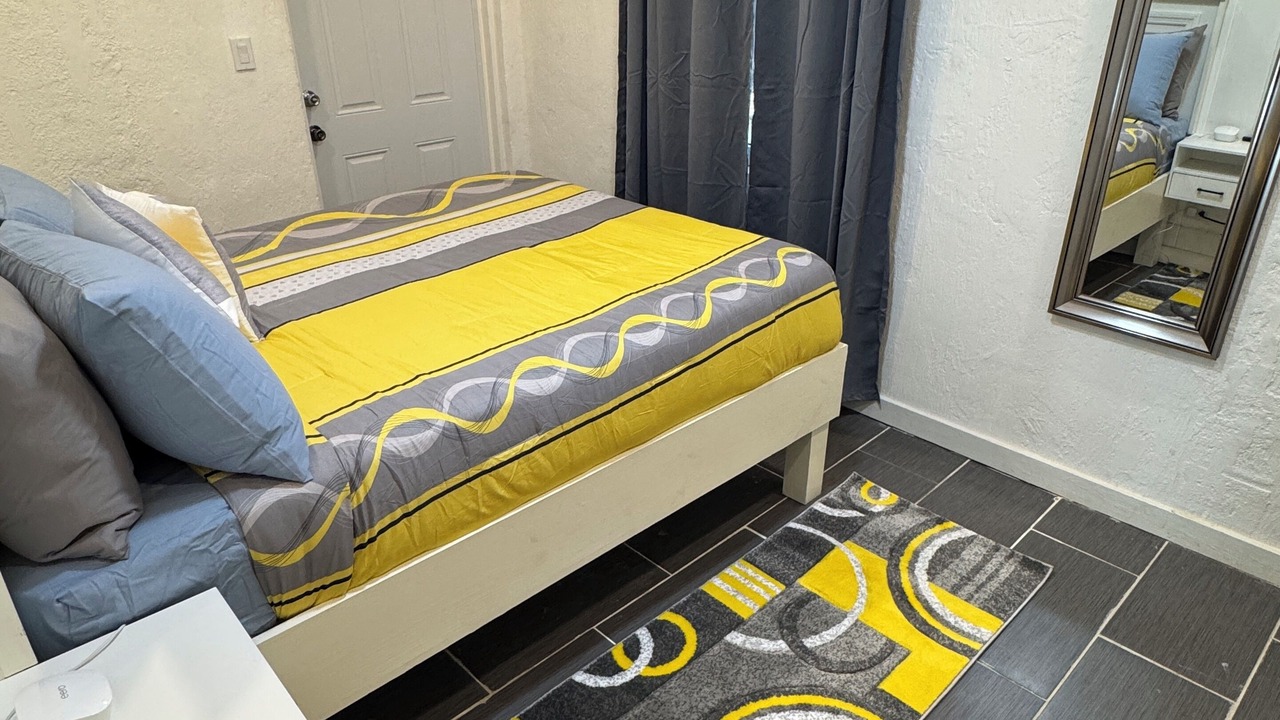 Photo of Bedroom in Spanish Wells