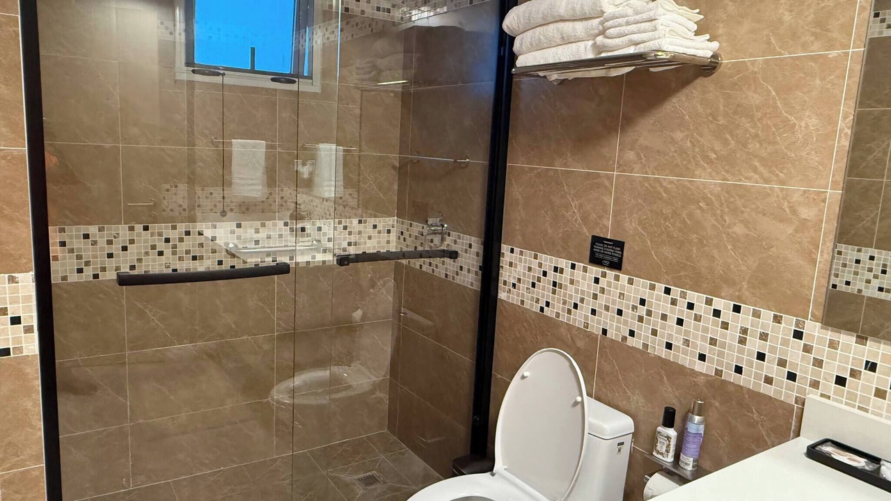 Photo of Bathroom in Eden Gardens