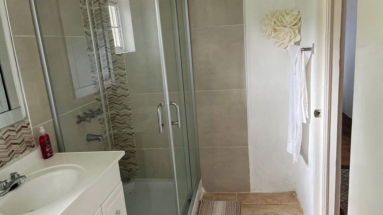 Photo of Bathroom in Drapers
