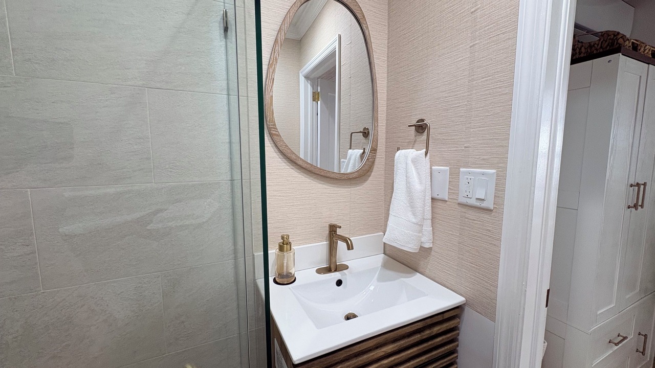 Photo of Bathroom in Dunmore Town