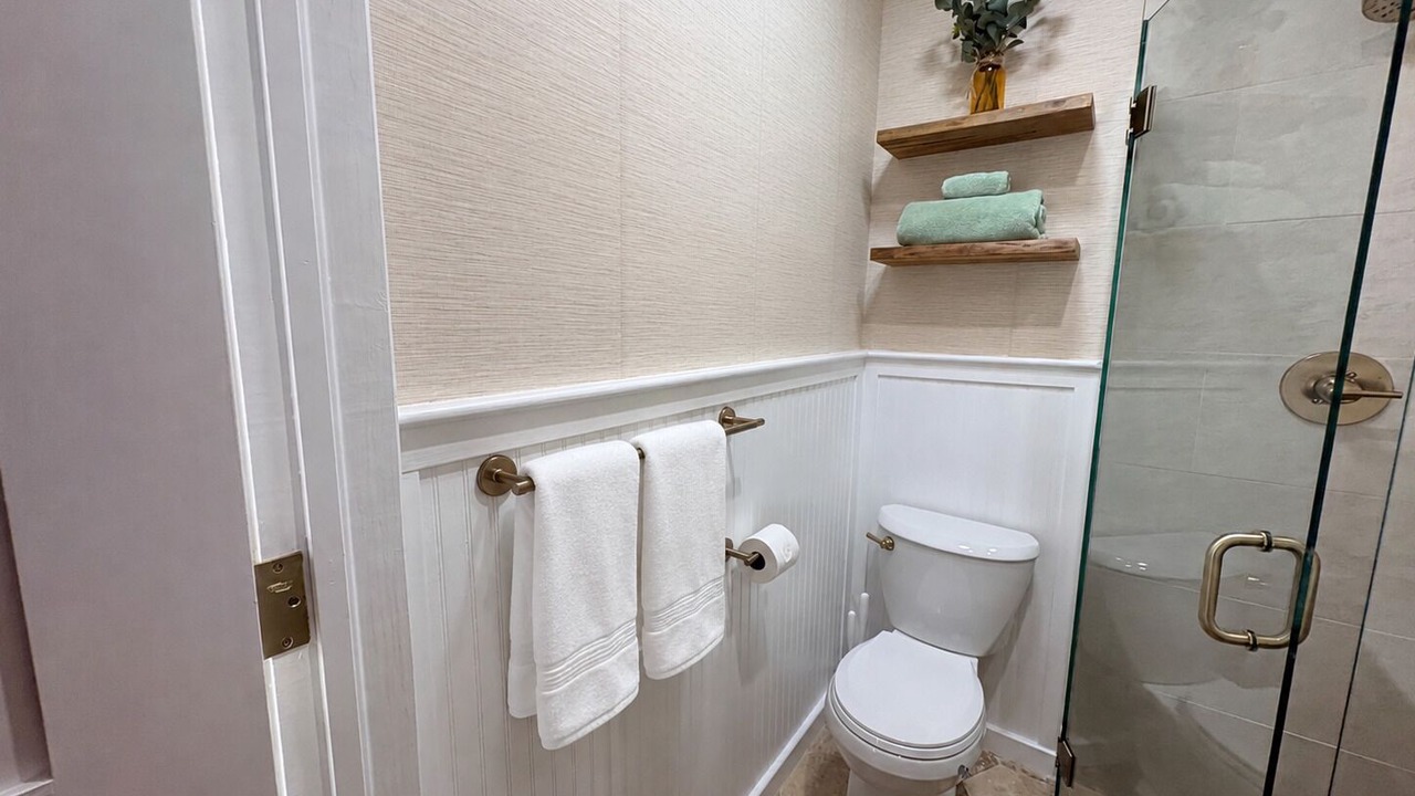 Photo of Bathroom in Dunmore Town