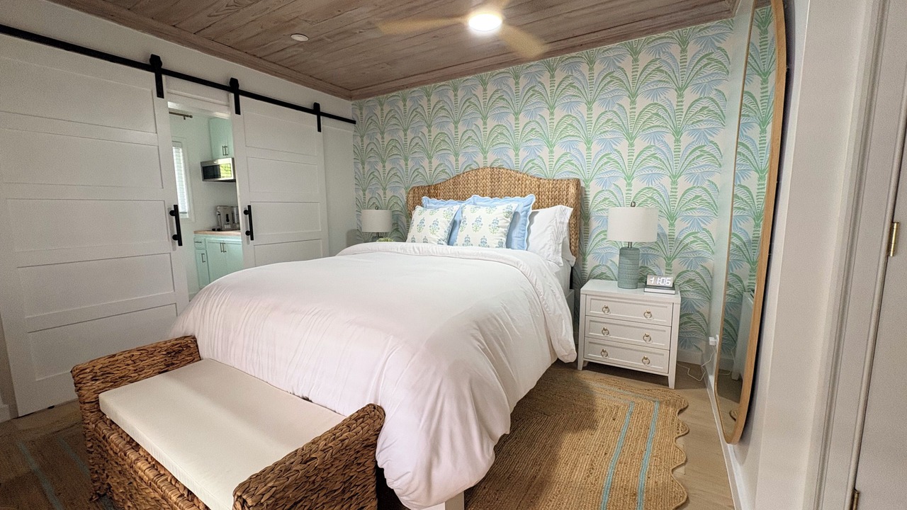 Photo of Bedroom in Dunmore Town