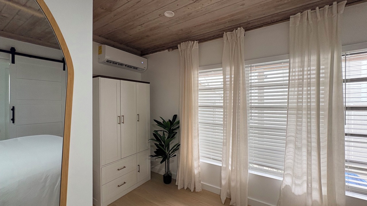 Photo of Bedroom in Dunmore Town