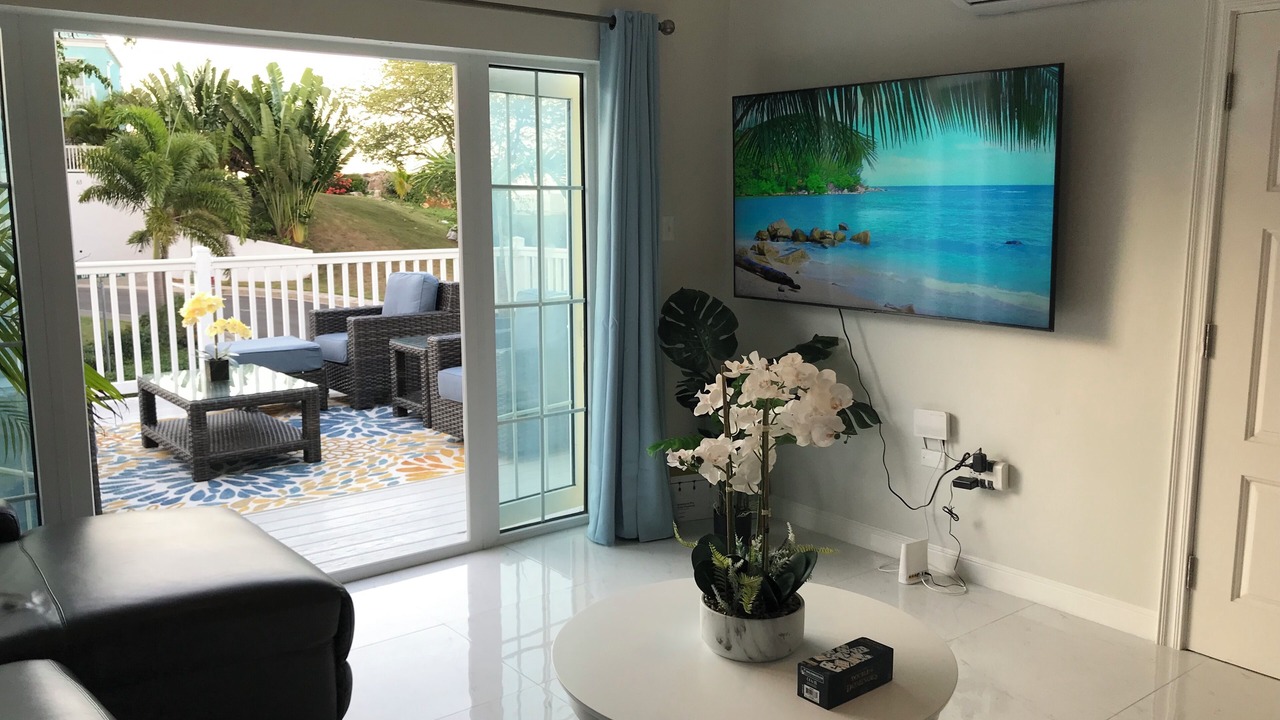 Photo of Livingroom in Orange Bay