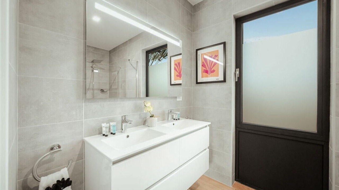 Photo of Bathroom in Tuscany Residence Aruba