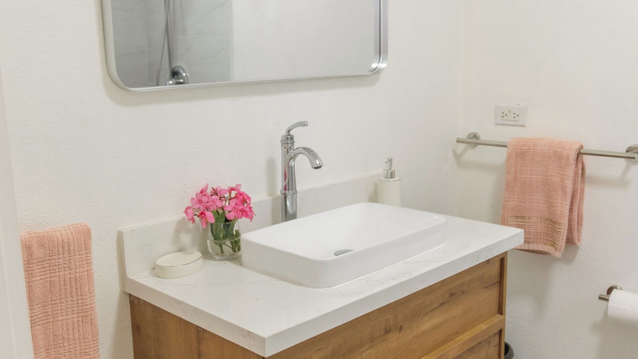 Photo of Bathroom in Dunmore Town