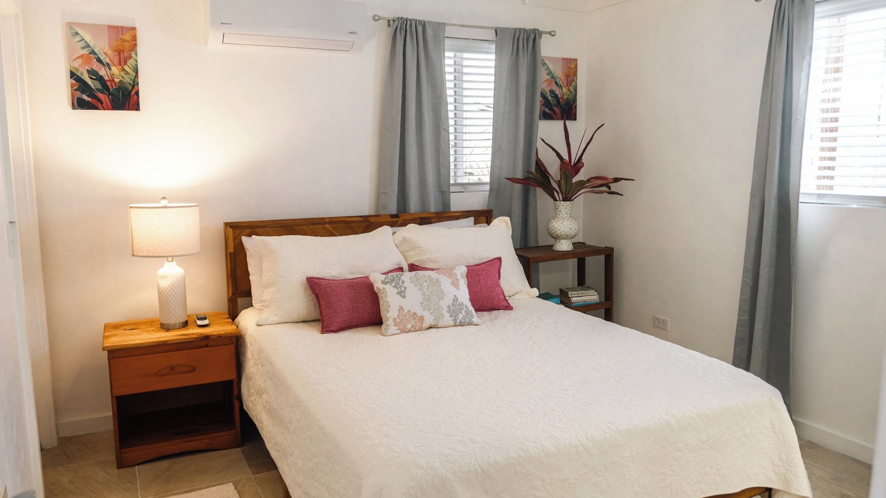 Photo of Bedroom in Dunmore Town