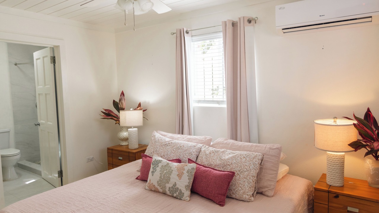 Photo of Bedroom in Dunmore Town