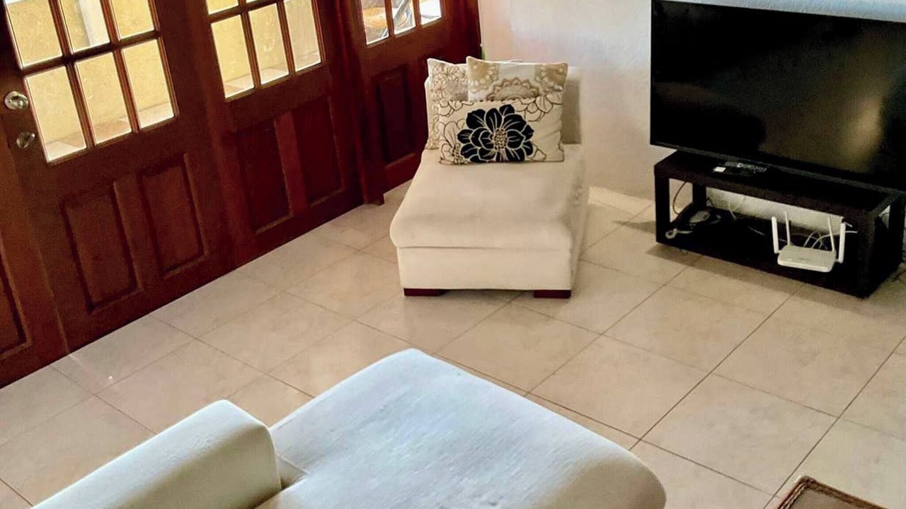 Photo of Livingroom in Whitehall