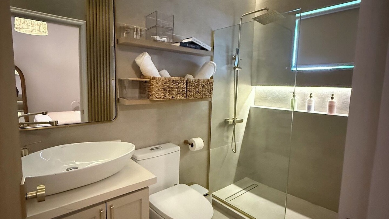 Photo of Bathroom in Barbican