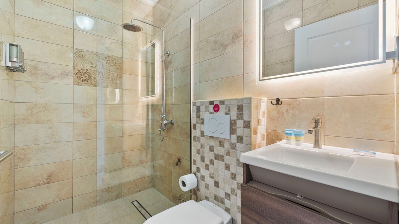 Photo of Bathroom in Ponton