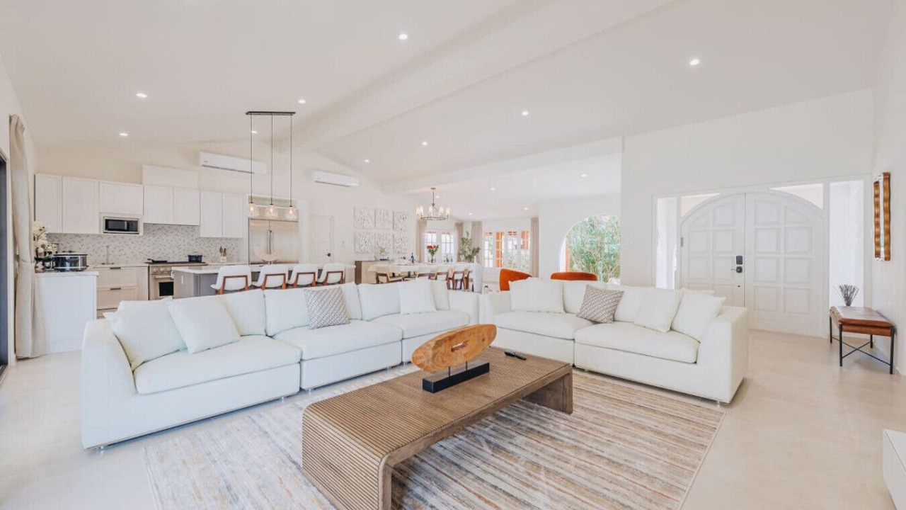Photo of Livingroom in Palm Beach
