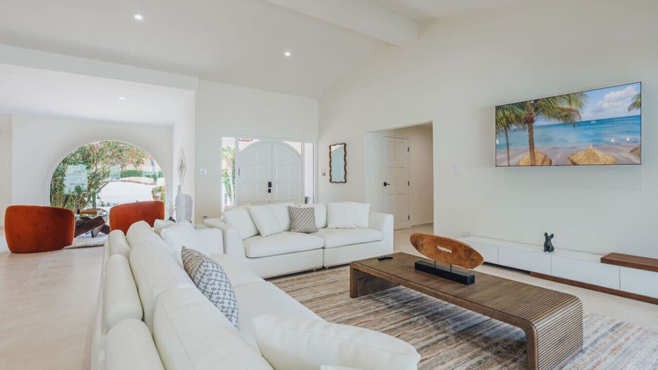 Photo of Livingroom in Palm Beach
