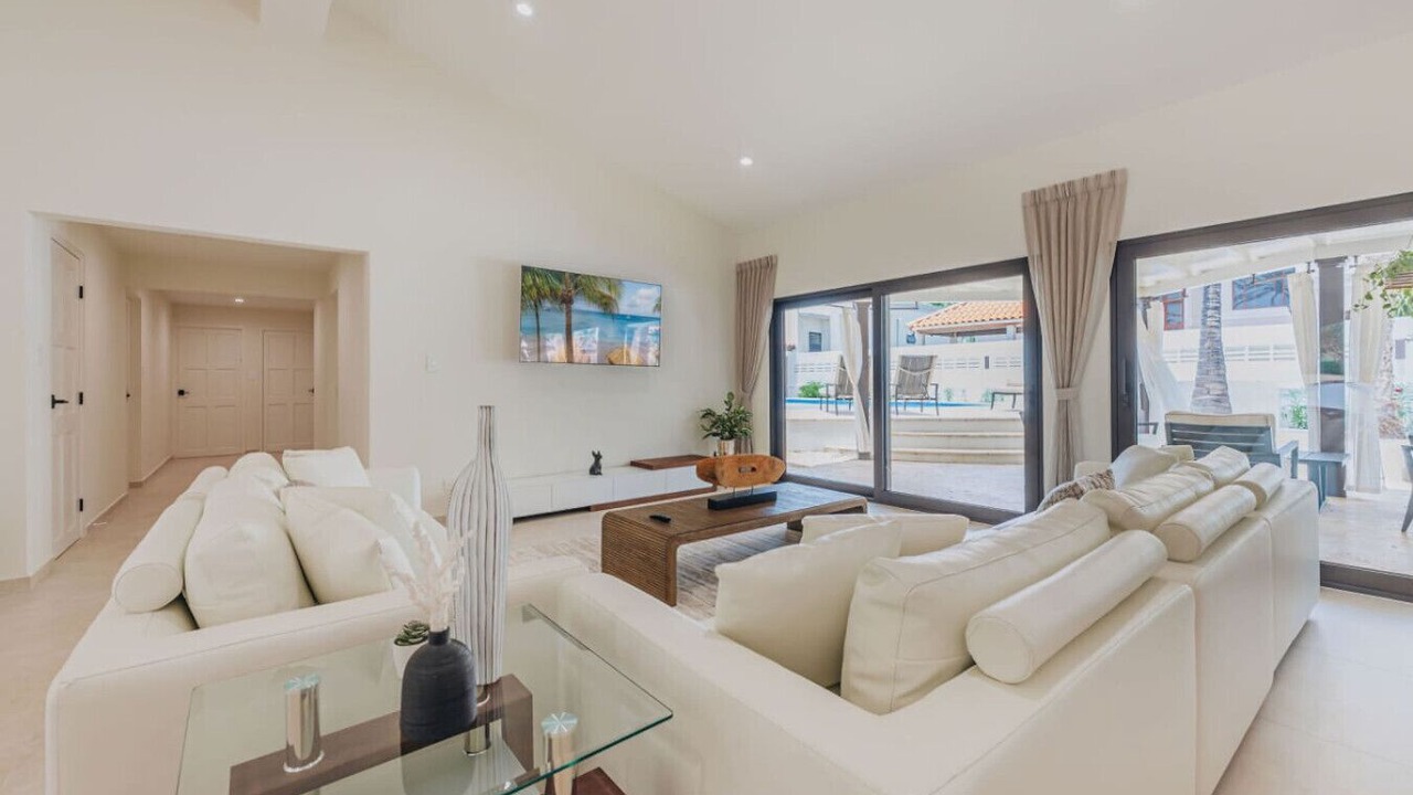 Photo of Livingroom in Palm Beach