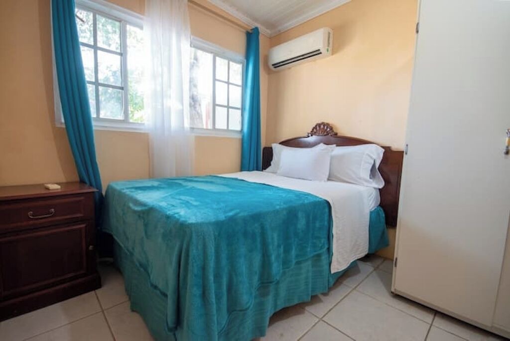 Photo of Bedroom in Lago Heights