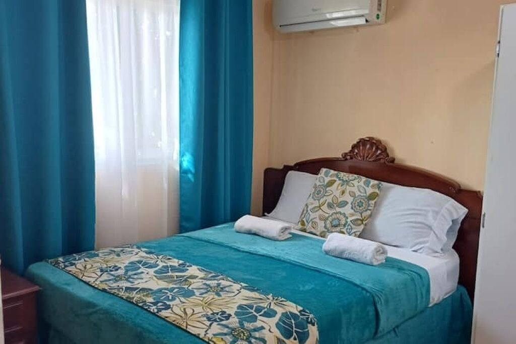 Photo of Bedroom in Lago Heights
