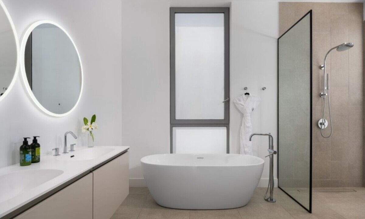 Photo of Bathroom in Long Bay Hills