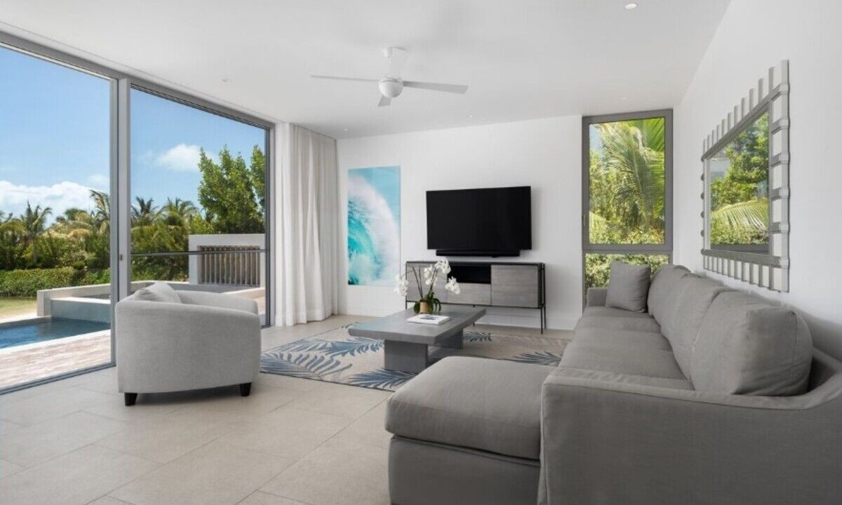 Photo of Livingroom in Long Bay Hills