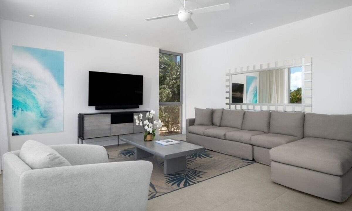 Photo of Livingroom in Long Bay Hills