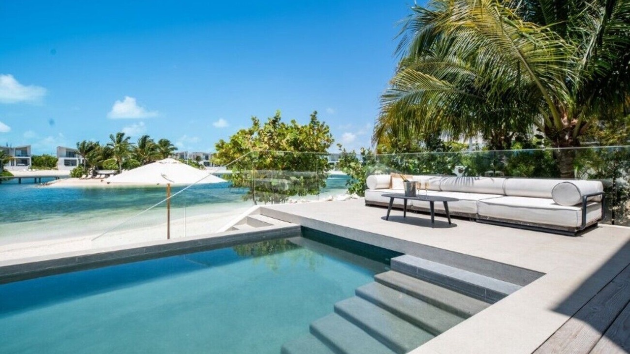 Photo of Outdoor in Long Bay Hills