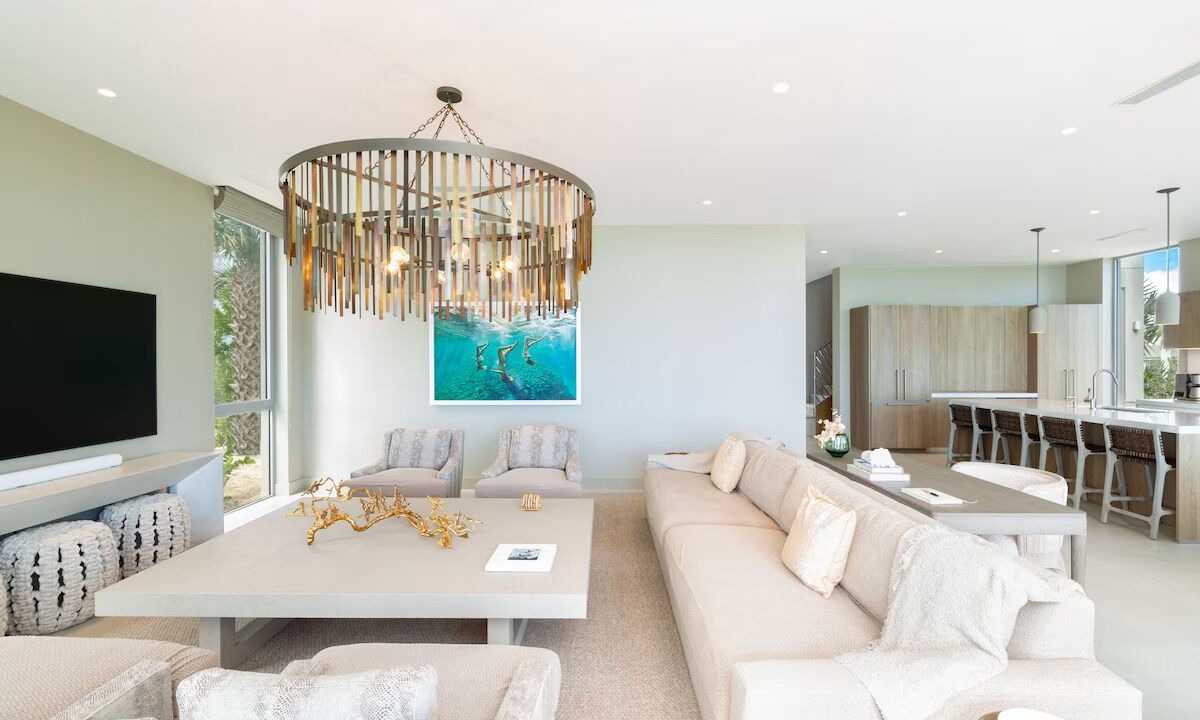 Photo of Livingroom in Long Bay Hills