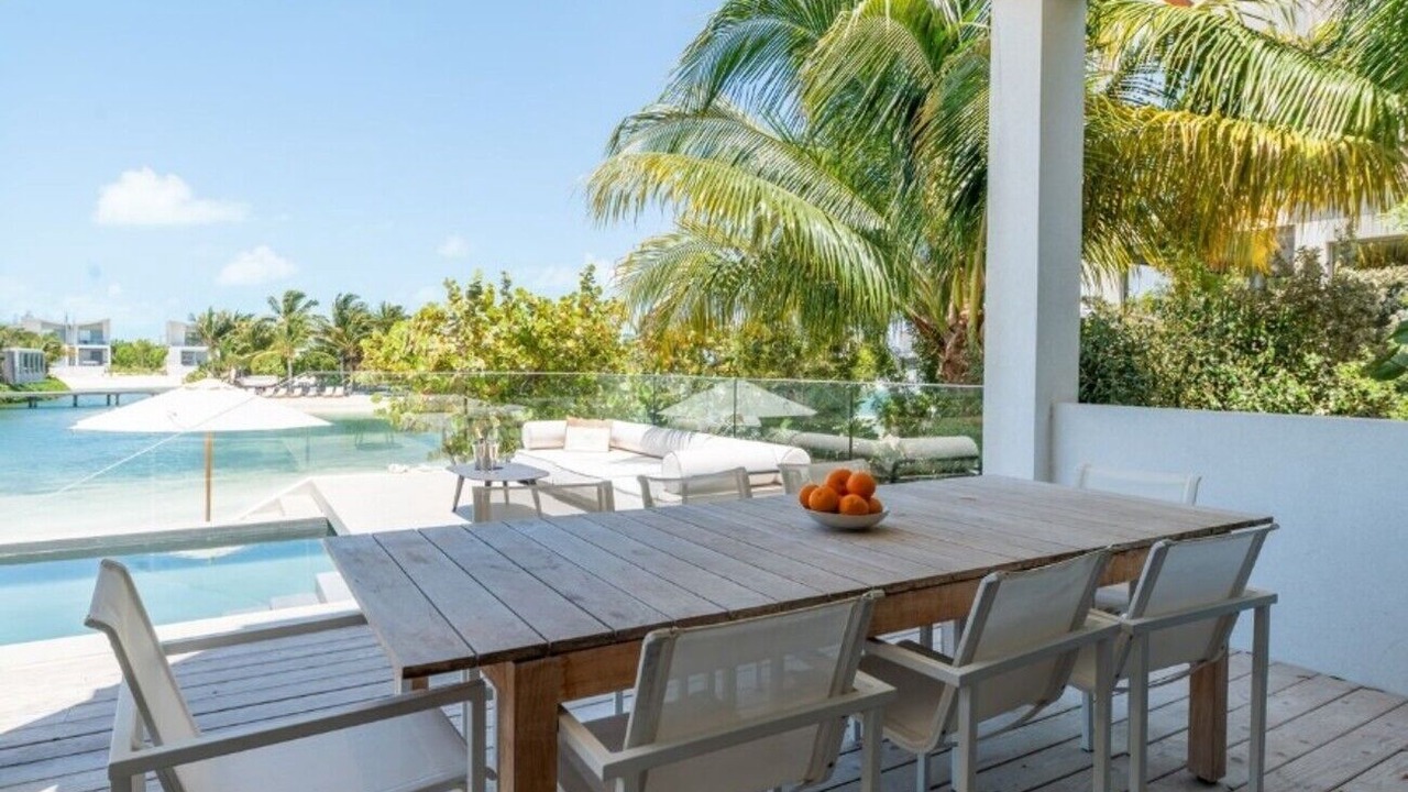Photo of Outdoor in Long Bay Hills