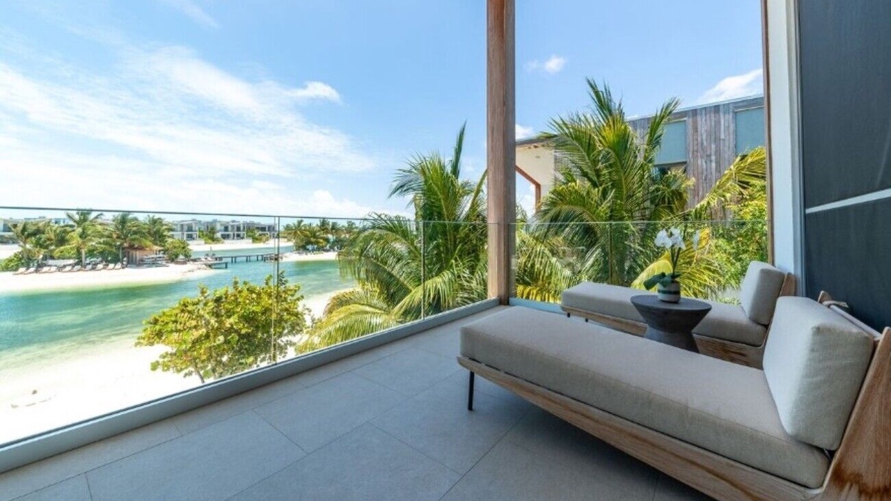 Photo of Patio Balcony in Long Bay Hills