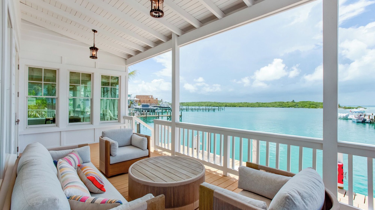 Photo of Patio Balcony in Hope Town